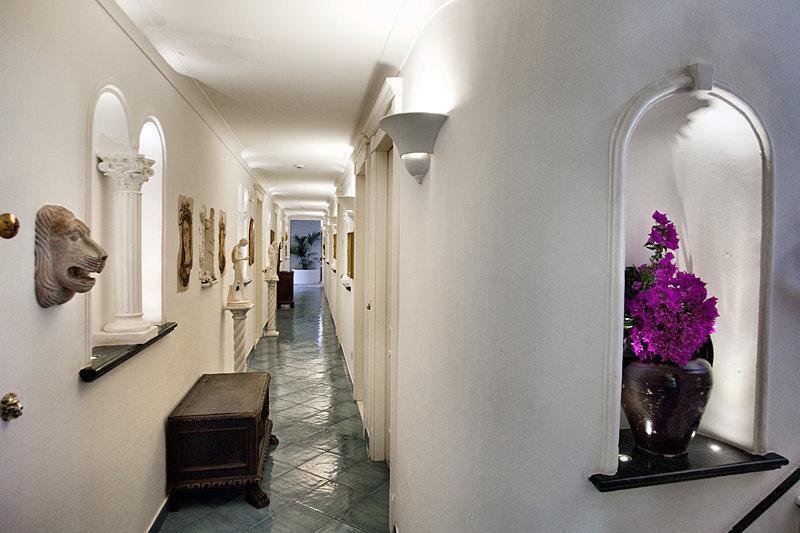 Hotel Bussola Anacapri  Exteriör bild